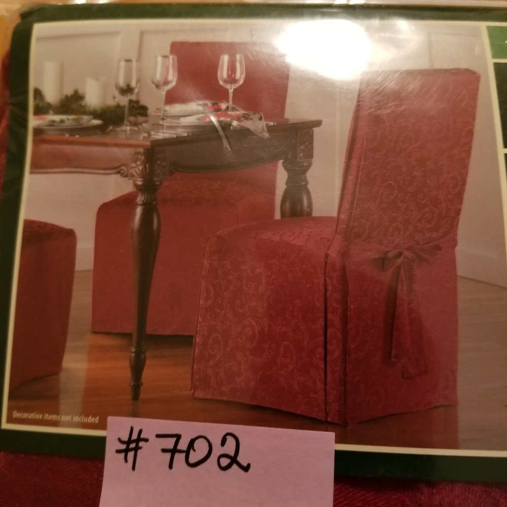 702Z Preowned Holiday Time Red Paisley Chair Cover